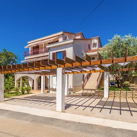 Balic - Pinezici, Krk Apartment Pinezici (Krk)